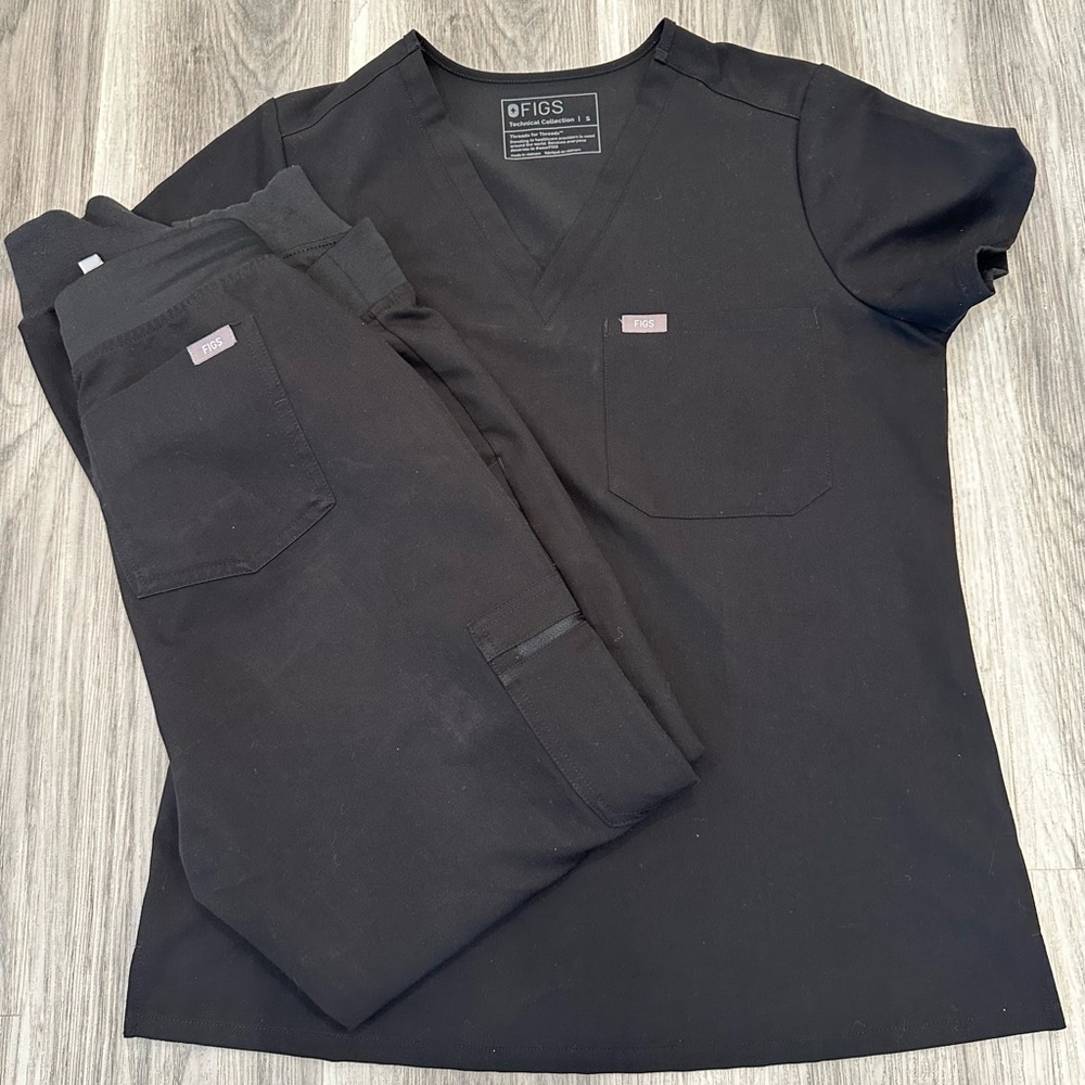 Figs scrubs